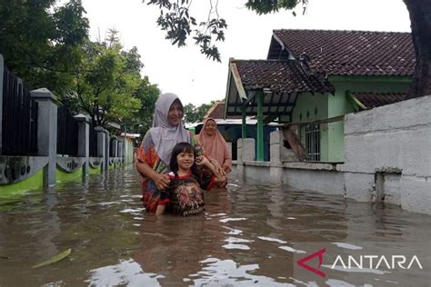 Banjir Melanda Desa Di Kabupaten Probolinggo