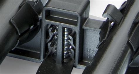 Fluid Routing Clips Stanley® Engineered Fastening