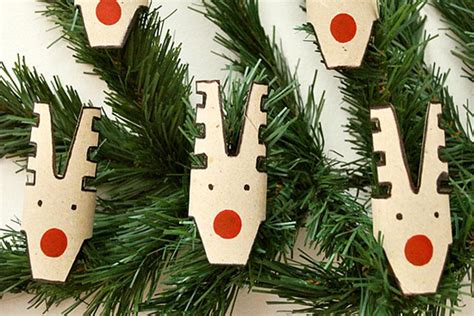 Want to fulfill your life with the christmas spirit? 18 Homemade Christmas Ornaments That Kids Can Make | ParentMap