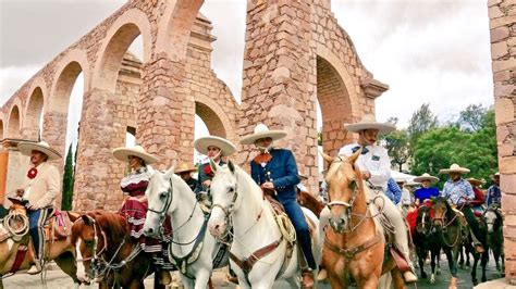 Mil Jinetes Conmemoran La Toma De Zacatecas Con Cabalgata N