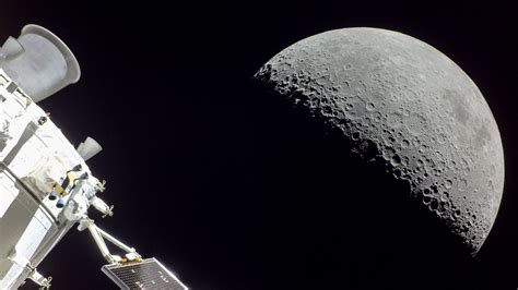 Nasa のオリオン宇宙船から見た月 Bing Gallery