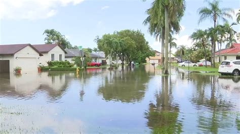 Drivers Residents Deal With Flooding In Southwest Miami Dade County