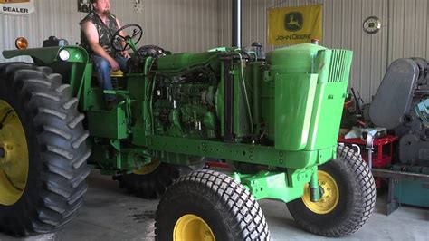 1969 John Deere 4520 Startup With 466 Engine Youtube