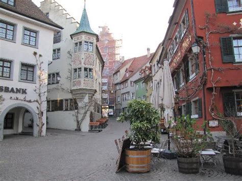 Einer der beiden gewölbekeller sowie die grundmauern stammen noch vom ersten haus und sind über 750 jahre alt. Inside our room - Bild von Gasthof zum Bären, Meersburg ...