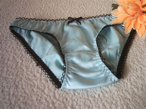 Gorgeously Cute Silky Blue Satin Bikini Panty Knickers M 37 Ebay