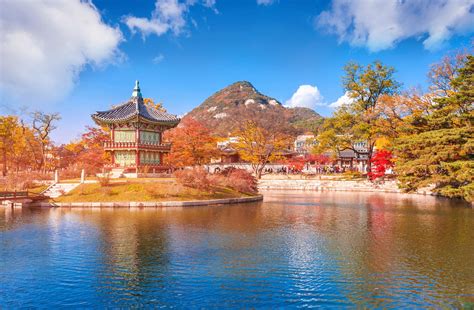 Gyeongbokgung Palace In Autumn Seoul South Korea Maxkoreask