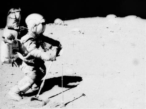 this is the photo that conspiracy theorists say proves the moon landing was a fraud bgr