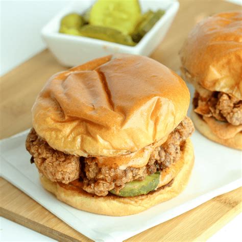 Pour pickle brine on top and let sit for 1 hour. Popeyes Chicken Sandwich Recipe (Copycat) - Cooking Frog