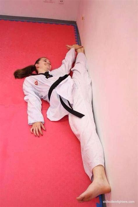 Pin By Patrick Lynch On Karate Girl Female Martial Artists Martial Arts Girl Martial Arts Women