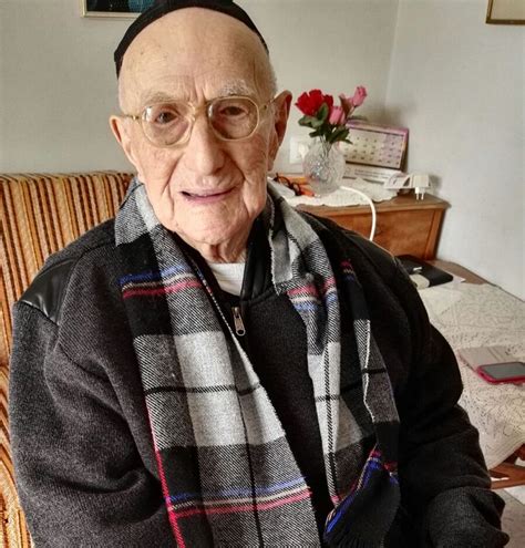 Muore a 113 anni l uomo più vecchio del mondo Yisrael Kristal