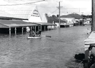 The flood occurred due to higher than average rainfalls in western queensland and heavy rains in the proceeding three months in the. Flooding at Mannum, South Australia, 1956 | Australia ...