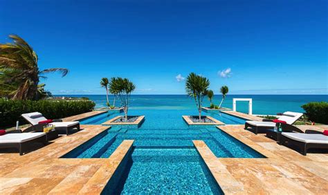 40 Absolutely Spectacular Infinity Edge Pools
