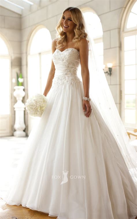 Cheap wedding dresses, buy quality weddings & events directly from china suppliers:fashion simple classic ball gown off white wedding dress lace up sweet strapless sleeveless vestido de noiva lace appliques enjoy free shipping worldwide! Strapless Ball Gown Wedding Dresses for Sexy Bridal Look ...