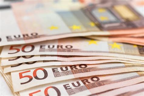 Nicht immer liegt jedoch ein solcher zeitraum zwischen kenntnis und beginn der arbeitslosigkeit. 59 Best Images Wann Ist Das Geld Auf Dem Konto : Geld Und ...