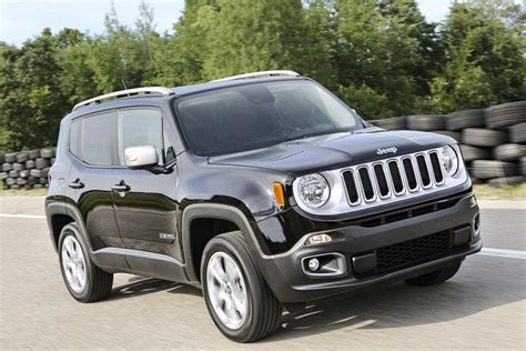 The renegade is available in sport, latitude, trailhawk and limited trims. 2018 Jeep Renegade Gains An Updated Interior And New ...