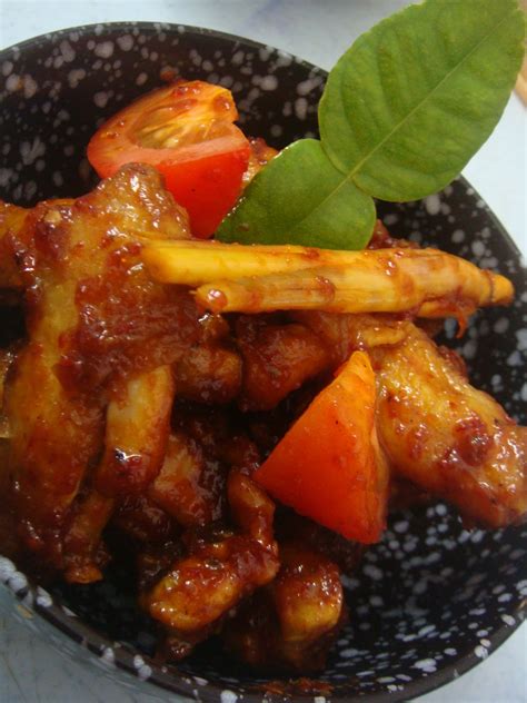 Check spelling or type a new query. faa.rosli: AYAM MASAK MERAH THAI served with SUP SAYUR MEE ...