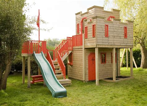 Outdoor Castle Playhouse With Red Fence Build A Playhouse Play