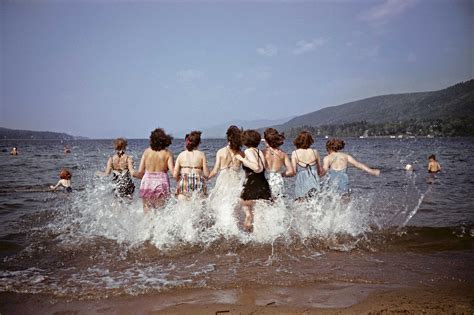 Splashing Into Lake George In New York 1945 ~ Vintage Everyday