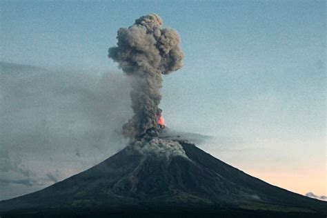 Volcanic eruptions often cause temporary food shortages and volcanic ash landslides called lahar. Philippines Mayon Volcano Explodes, Violent Eruption ...