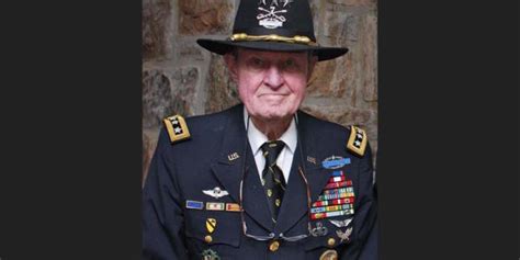Retired Lt Gen Hal Moore Depicted In We Were Soldiers