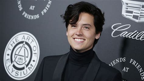 ‘riverdale Star Cole Sprouse Heads To Romance Drama ‘five Feet Apart