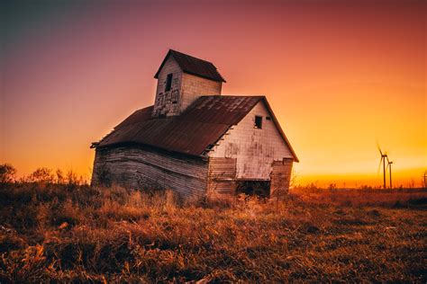 Sunsets And Old Barns Rpics