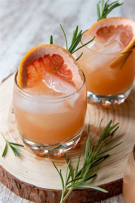 Sparkling Grapefruit Vodka Cocktail Recipe |Refreshing Grapefruit Cocktail - My Recipe Magic