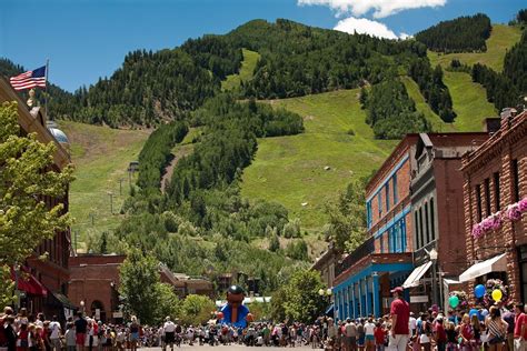 Old Fashioned Fourth Of July Parade In Aspen Co Aspen Colorado Outdoor Enthusiasts