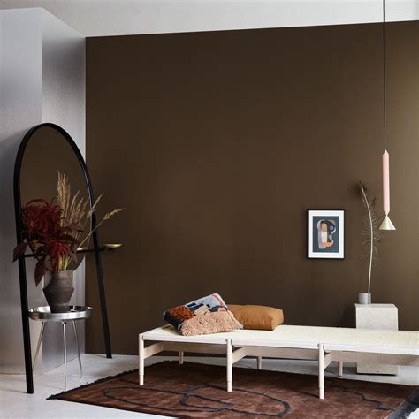 Pflegeleichte bezüge sind besonders bei einem turbulentem familienleben mit kindern und haustieren wichtig. Farbe Schlamm | Wandfarbe braun, Wandfarbe, Kleine wohnung ...