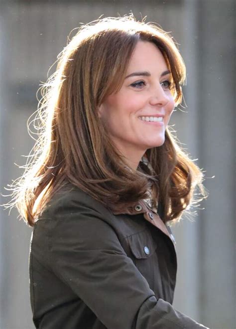 Photos Kate Middleton Affiche Une Nouvelle Coupe De Cheveux Lors De
