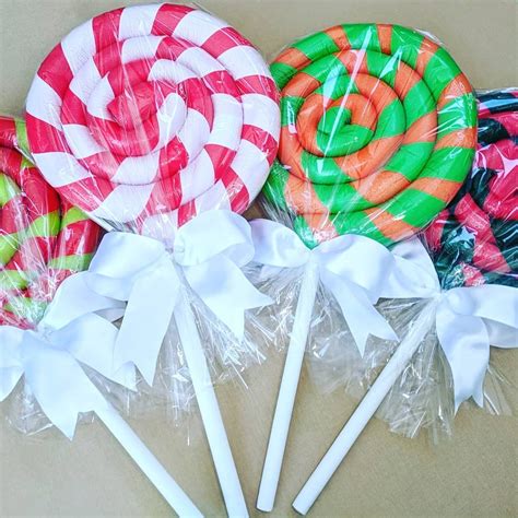 Cant Wait To Use My Diy Giant Lollipops In My Christmas Decor Found