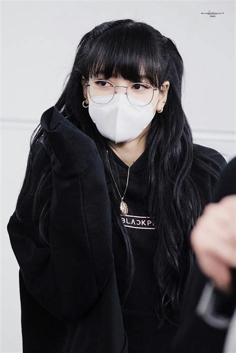 Pin De Jugu Em Lisa Blackpink Airport Style Kpop Feminino Tumbrl