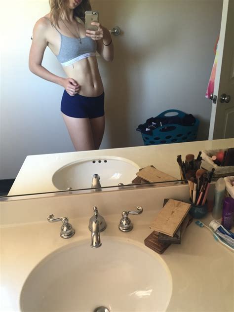 Mackenzie Lintz Leaked Nude In Fitting Room Photos The Fappening