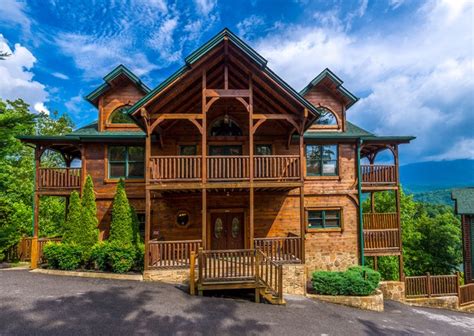 With so many types and sizes to choose from, you are sure to find just the right cabin to make your stay perfect. Gatlinburg Cabin Rentals - Cherokee Dream&amp;amp;amp ...