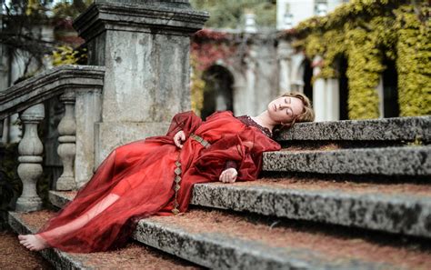 A Sleeping Fairy By Dmitry Levykin 500px
