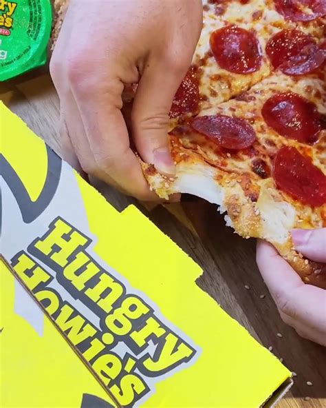 Get Stuffed Flavored Crust Pizza Hungry Howie S Pizza