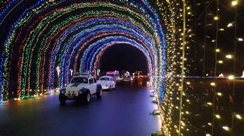 The Best Drive Thru Christmas Lights Displays In America The Whole Family Can Enjoy