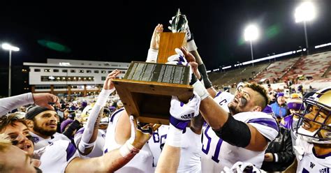 photos huskies beat cougars in high scoring apple cup the seattle times