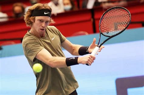 Sonego has a career high atp singles ranking of no. Fidanzata Di Lorenzo Sonego / Coach Gipo Arbino Racconta ...