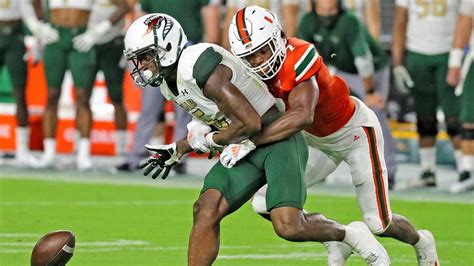 Miamis Al Blades Moves To Safety Like His Late Standout Dad Miami Herald