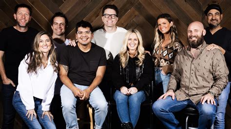 Bobby Bones Show Wins Cma Daily National Broadcast Personality Of The
