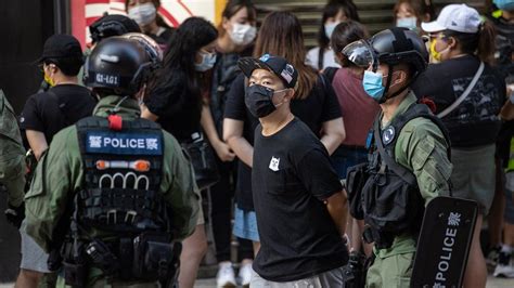 Hong Kong Protests Police Tackle 12 Year Old Girl To The Ground Bbc News