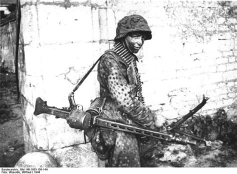 Photo German Soldier With Mg42 Machine Gun Caen France Jun 1944