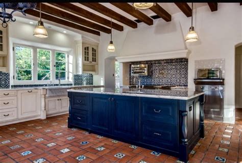 The kitchen we have here is a great example of the spanish colonial style that you may be trying to achieve. Pin on Kitchens