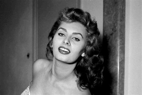 Sophia Loren Attrice Biografia E Filmografia Ecodelcinema