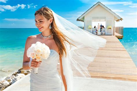 Getting Married In Jamaica Insights From Wedding Planners Sandals