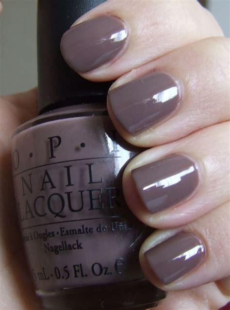 What Color Nail Polish With Taupe Dress