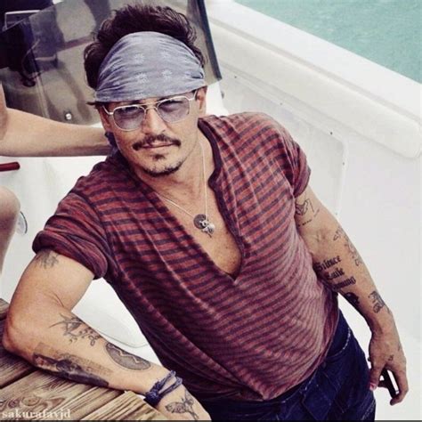 Johnny Depp S Blue Nail Polish On Twitter In 2020 Johnny Depp Johnny Mens Tshirts