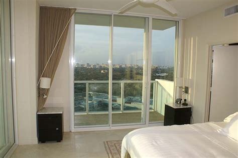 How to soundproof a bedroom? Soundproof Windows for Hotels | Soundproof Windows, Inc.