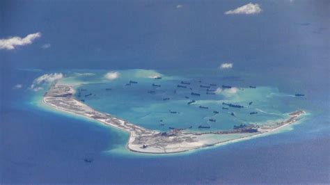South China Sea War Beijing Defends Construction Us Sends Navy Ship